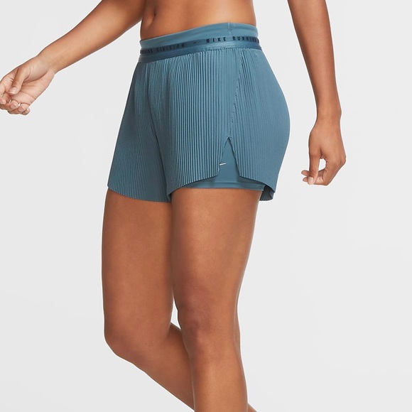 Nike Pants - NIKE RUNNING DIVISION SHORTS🏃🏽♀️